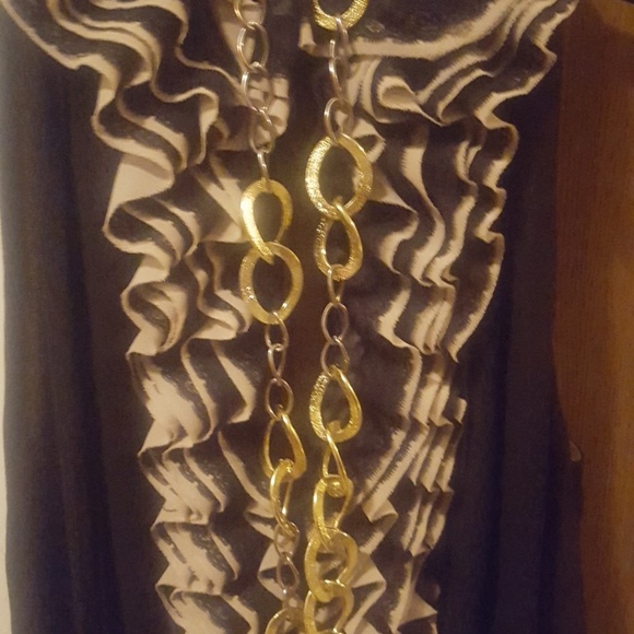 SHIRT AND NECKLACE ....2FOR1 DEAL - Picture 2 of 5